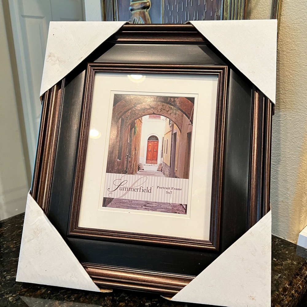NWT Antique Finish Brown Double Matted Picture Frame